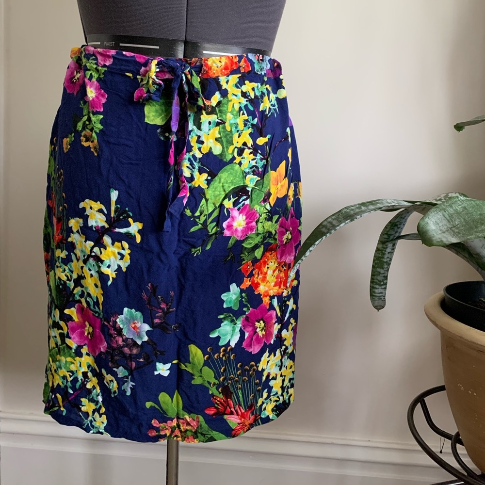 rayon printed pull on skirt size large